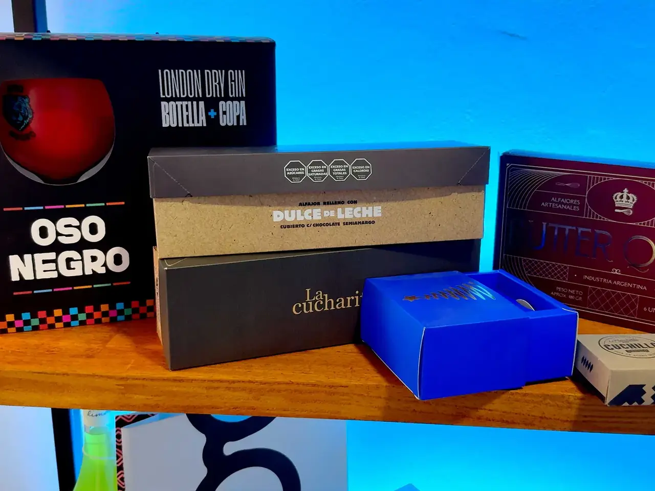 Selección de trabajos de packaging producidos por Gráfica Tucumán