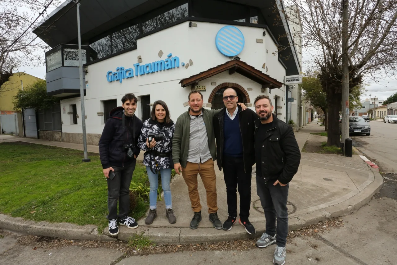 Equipo de Gráfica Tucumán durante una actividad institucional