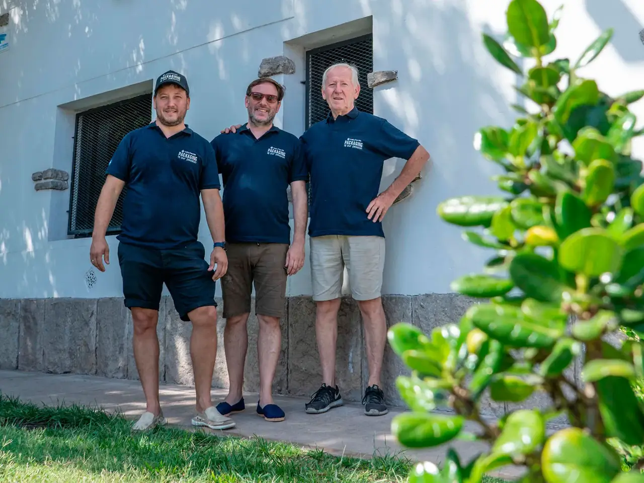 Equipo de Gráfica Tucumán en su planta de Mar del Plata